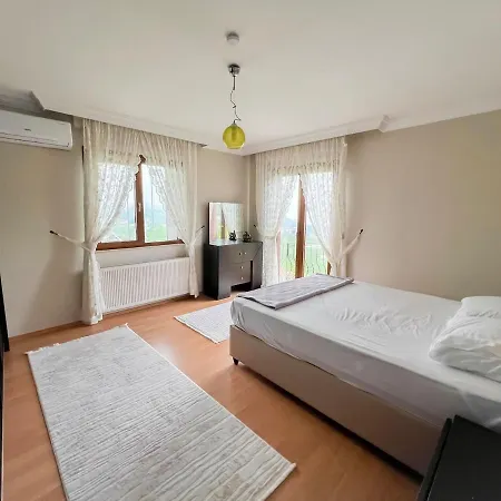 A In The Center Villa *